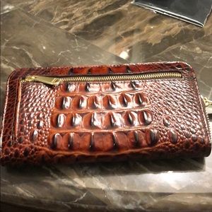 'Suri' Zip Around Wallet
BRAHMIN